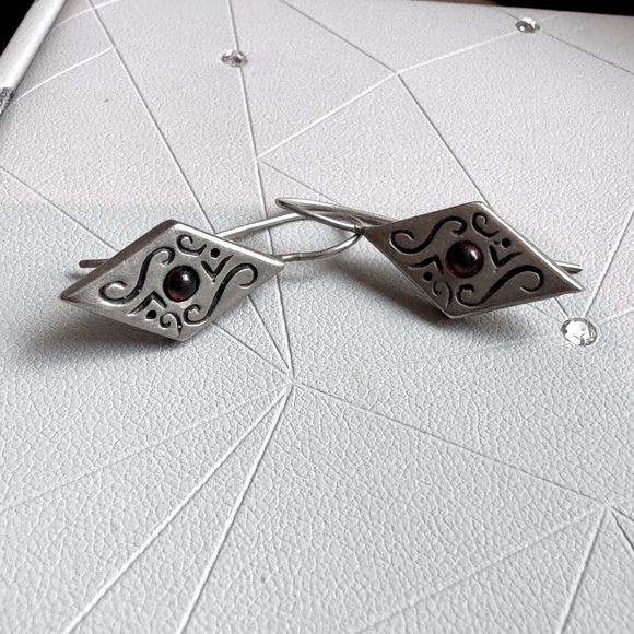 🔻Stunning .925 Sterling Silver and Ruby Art Deco Vintage Earrings Never Worn - Picture 10 of 10